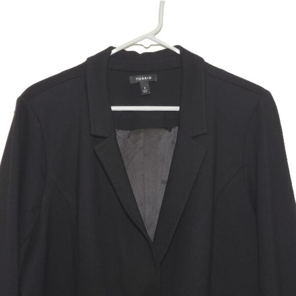 Torrid Women's Black Blazer Overcoat Size 3 Career Classic Contemporary Travel - Picture 2 of 10